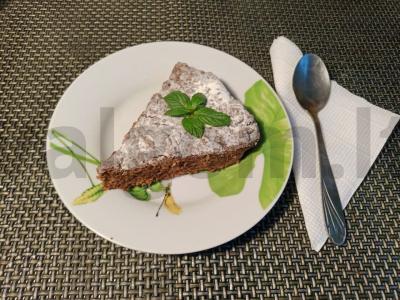 Paprastas pekano pyragas pagrindine nuotrauka