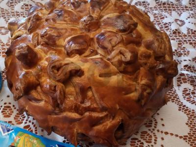 Uždaras obuolių pyragas pagrindine nuotrauka