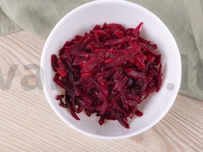 Žuvies salotos po kailiu su agurkais Žingsnis 4