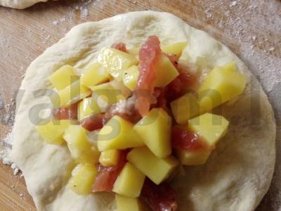 Kepti paplotėliai su mėsa ir bulvėmis Žingsnis 3