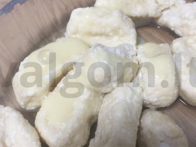 Tingūs koldūnai iš varškės su kondensuotu pienu pagrindine nuotrauka