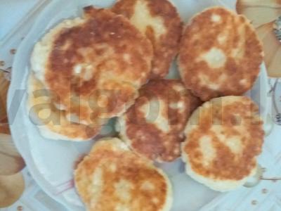 Trupinti sūreliai su manų kruopomis pagrindine nuotrauka