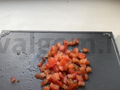 Brusketos su avokadais, pomidorais ir kiaušiniais Žingsnis 2