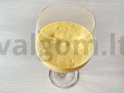 Mango pieno kokteilis pagrindine nuotrauka