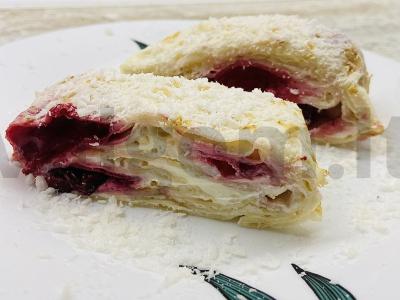 Varškės ir vyšnių ritinys Žingsnis 7