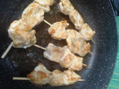 Vištienos kebabai ant medinių iešmelių Žingsnis 2