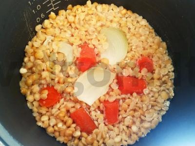 Žirnių tyrė su daržovėmis multicooker įrenginyje Žingsnis 4