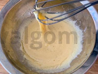 Bananų širdies keksiukai Žingsnis 1