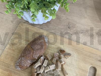 Naminiai skrebučiai sūrio sriubai Žingsnis 1