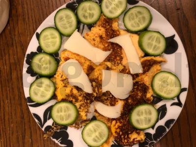 Pomidorų omletas su agurkais pagrindine nuotrauka