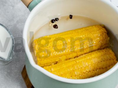 Kukurūzai su sūrio padažu Žingsnis 1