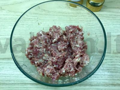 Klasikiniai kalakutienos maltinių paplotėliai Žingsnis 4