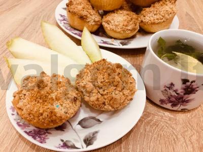 Traškūs sluoksniuotos tešlos keksiukai pagrindine nuotrauka