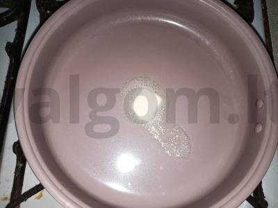 Mano tobula kiaušinienė su rūkyta dešra ir krapais Žingsnis 4