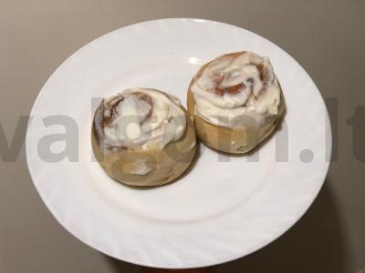 Gurmaniško skonio "Cinnabon" bandelės. pagrindine nuotrauka