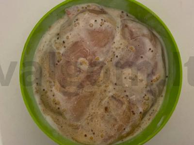 Kepta sultinga vištienos krūtinėlė kefyro marinate su pomidorais Žingsnis 1