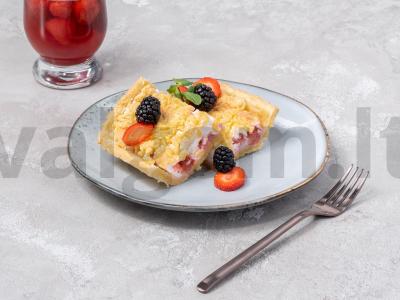 Braškių pyragas su smėlio tešla pagrindine nuotrauka