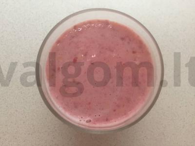 Lengvo skonio kokteilis su bananais ir avietėmis pagrindine nuotrauka