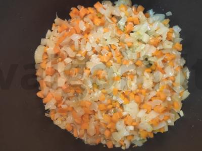 Aromatinga česnakų ir moliūgų kreminė sriuba Žingsnis 1