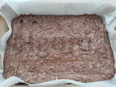 Oro imbieriniai sausainiai su šokoladu, sultenėmis ir cinamonu Žingsnis 4