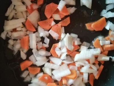 Grikiai su vištiena Žingsnis 1