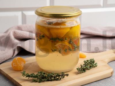 Mandarinai su druska ir čiobreliais pagrindine nuotrauka
