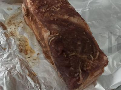 Šonkauliukas, keptas su česnakais ir prieskoniais Žingsnis 3