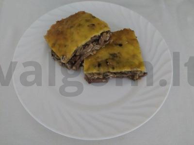 Jautienos liežuvis, keptas su grybais, sūriu ir riešutais pagrindine nuotrauka