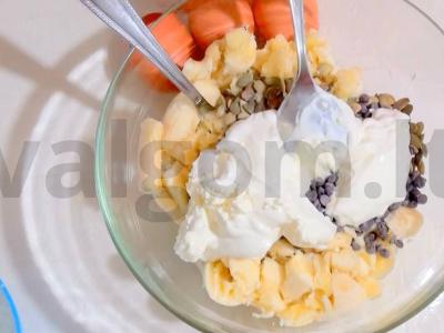Bananų duona su šokolado lašais ir moliūgų sėklomis Žingsnis 4