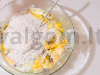 Bananų duona su šokolado lašais ir moliūgų sėklomis Žingsnis 6