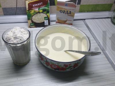 Manniko pyragas desertui. Žingsnis 3