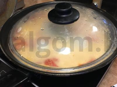 Omletas su dešra ir pomidorais Žingsnis 6