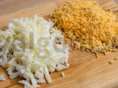 Žuvies salotos su grybais ir graikiniais riešutais Žingsnis 2