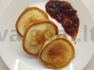 Desertiniai blyneliai su kefyru pagrindine nuotrauka
