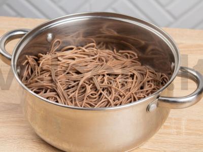 Soba su šonine ir paprikomis Žingsnis 3