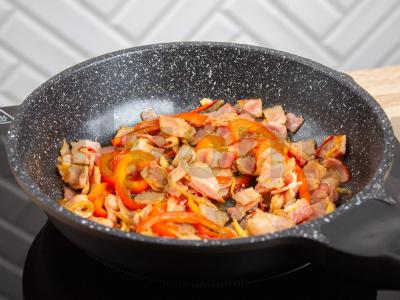Soba su šonine ir paprikomis Žingsnis 4