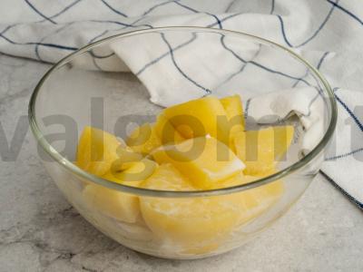 Bulvių košė su kepta konservuota žuvimi ir svogūnais Žingsnis 2