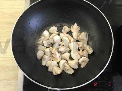Daržovių salotos su keptais grybais Žingsnis 1