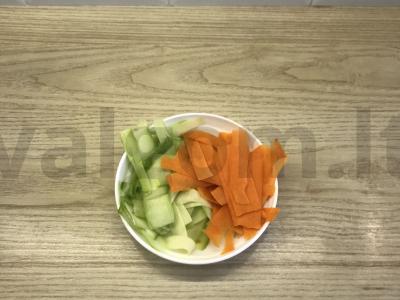 Daržovių salotos su keptais grybais Žingsnis 2