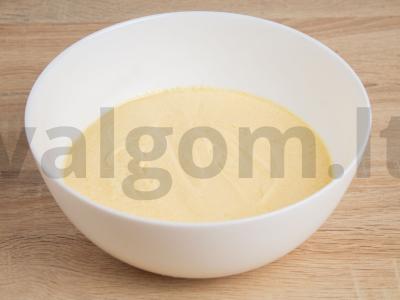 Kalėdinis pyragas su abrikosais ir graikiniais riešutais Žingsnis 2