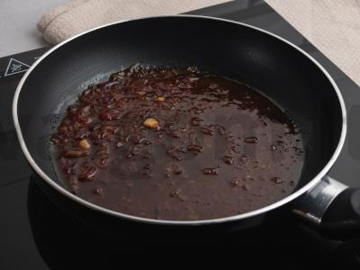 Salotos su mandarinais ir kariuota vištiena Žingsnis 4