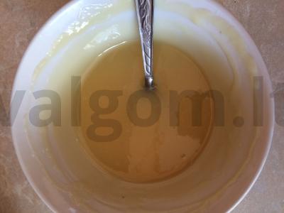 Trijų ingredientų triufelių saldainiai Žingsnis 1