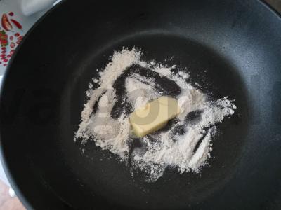 Lašiša su brokoliais bešamelio padaže Žingsnis 3