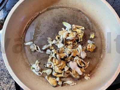 Makaronai su midijomis Žingsnis 2