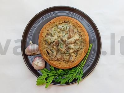 Išskirtinė veršiena su grybais pagrindine nuotrauka
