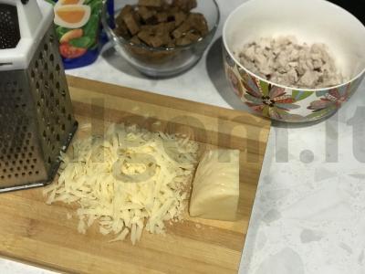 Salotos "Vištiena su česnakais" Žingsnis 2