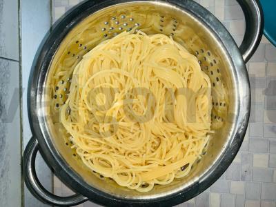 Wok makaronai su vištiena ir daržovėmis sojų padaže Žingsnis 5