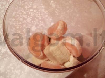 Mandarinų, kivių ir bananų kokteilis Žingsnis 2