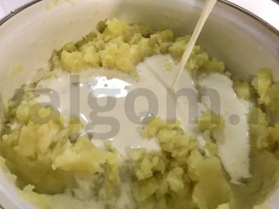 Švelni bulvių košė su grietinėle ir suluguni Žingsnis 6
