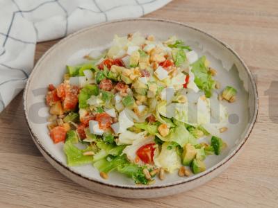 Žuvies salotos su riešutais ir avokadu Žingsnis 5